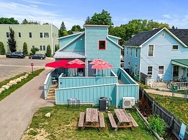 More Photos Of 110 E Nagonaba St, Northport Restaurant For Lease