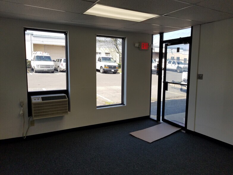 More Photos Of 9244 E Hampton Dr, Capitol Heights Unknown For Lease