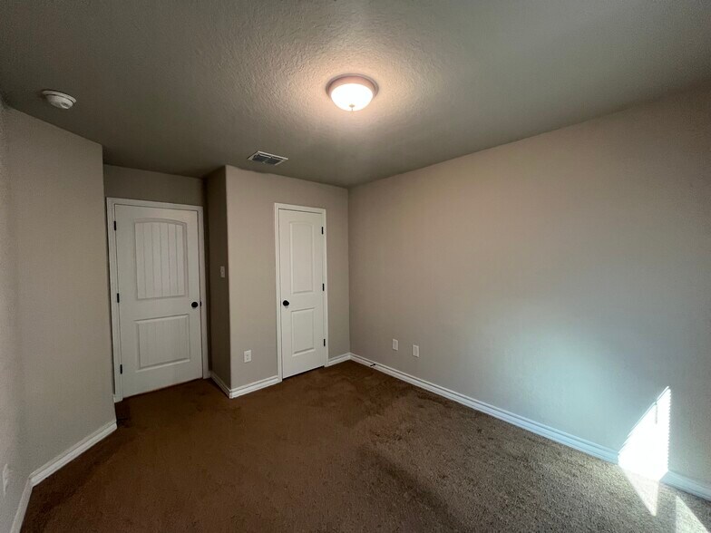 More Photos Of 6303 Luglio Ln, San Antonio Multifamily For Sale