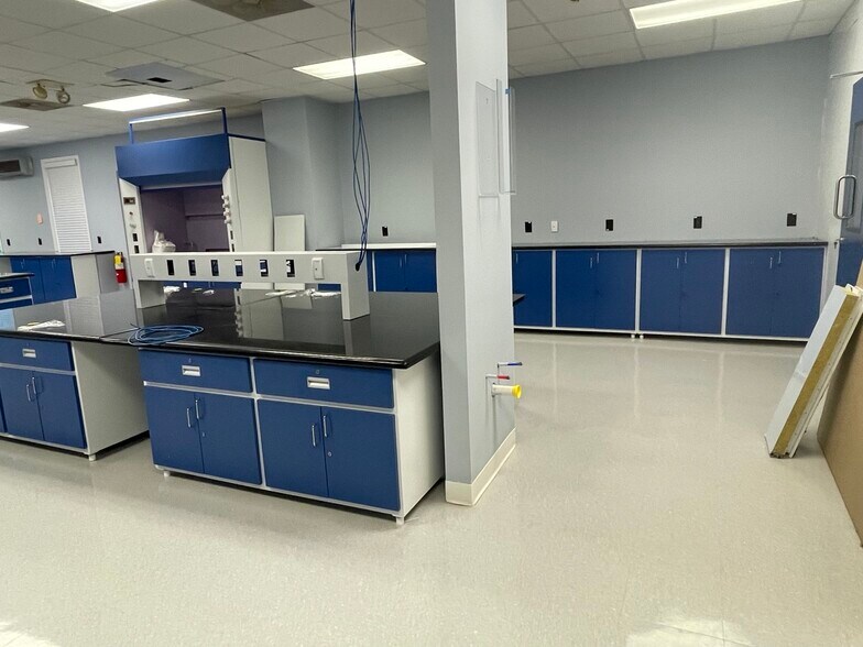 More Photos Of 442 Park West Dr, Augusta Medical For Sale