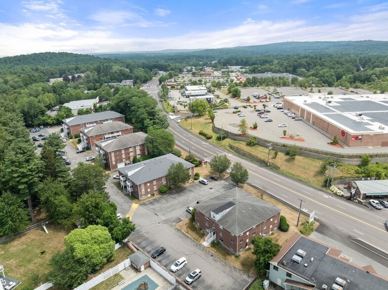 More Photos Of 596 Boston Post Rd E, Marlborough Apartments For Sale