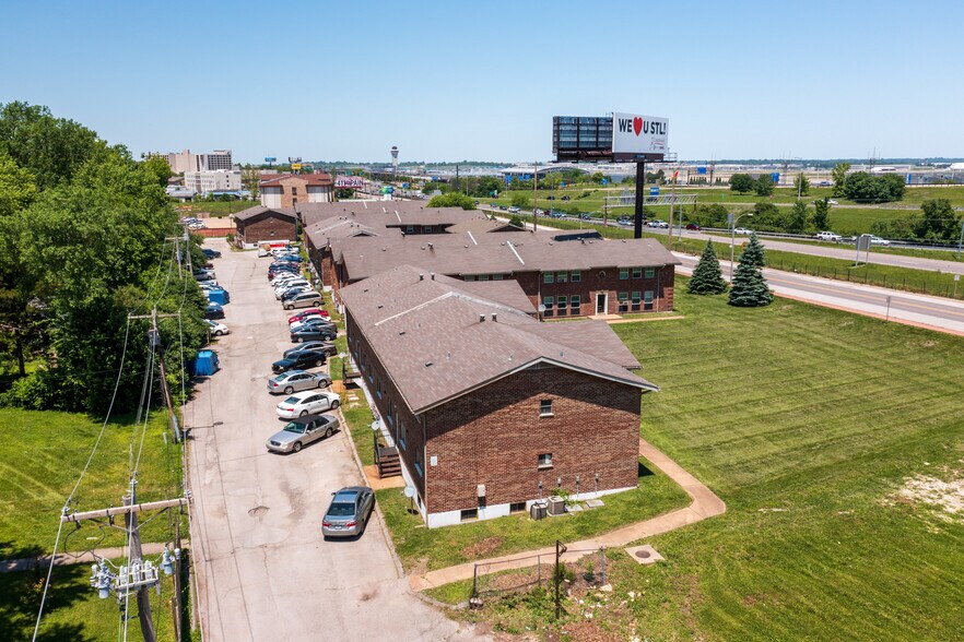 More Photos Of 9921 Sloane Sq, Saint Louis Apartments For Sale