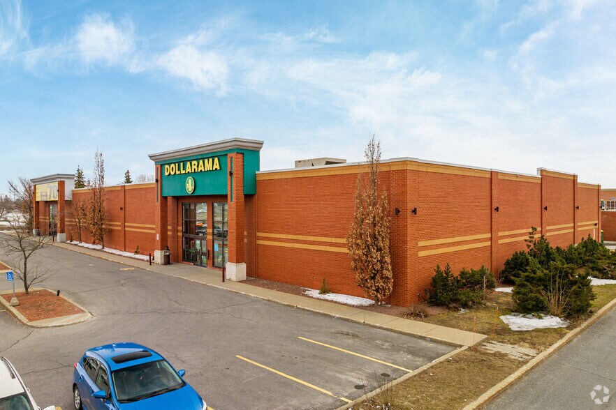 More Photos Of 1011-1195 BOUL St-Bruno, St-Bruno-de-Montarville Unknown For Lease