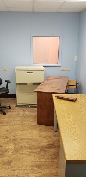 More Photos Of 909 NE 163rd St, North Miami Beach Medical For Sale