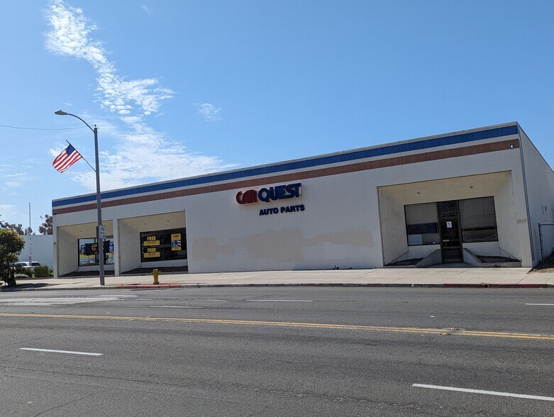 More Photos Of 1350 E Thompson Blvd, Ventura General Retail For Lease