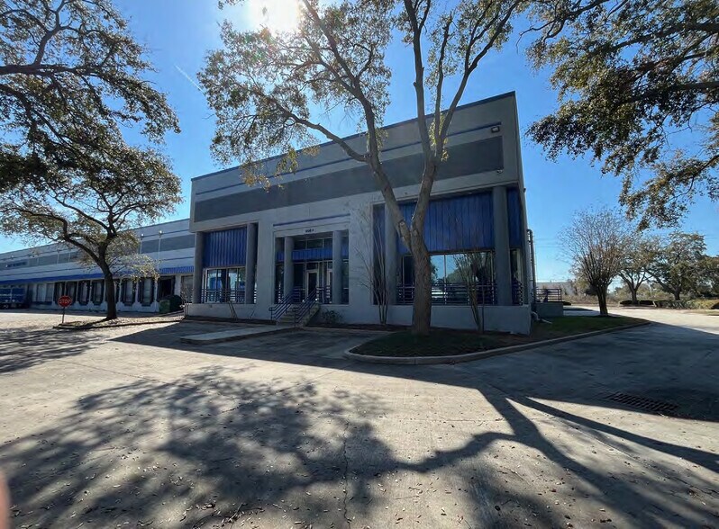 More Photos Of 1206 N Us Hwy 301, Tampa Unknown For Lease