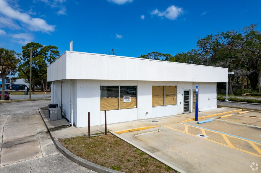 Primary Photo Of 1220 S Washington Ave, Titusville Convenience Store For Lease