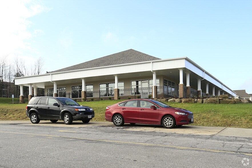 More Photos Of 6285 Royalton Rd, North Royalton Freestanding For Lease