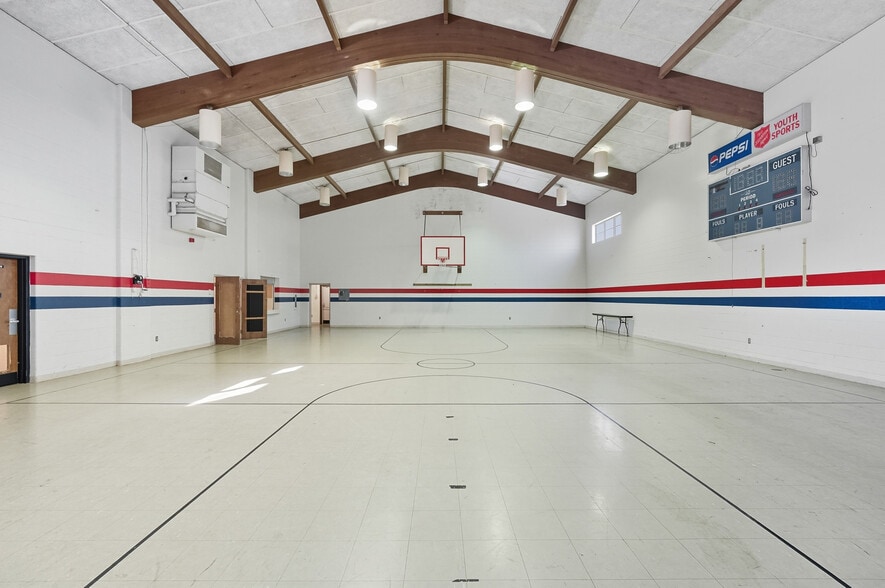 More Photos Of 50 Augspurger Ave, Hamilton Religious Facility For Sale