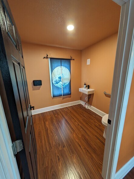 More Photos Of 4208 Bainbridge Blvd, Chesapeake Coworking Space