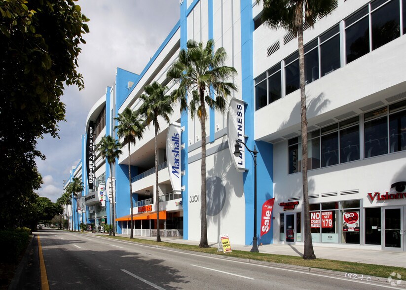 More Photos Of 3301 Coral Way, Miami Unknown For Lease