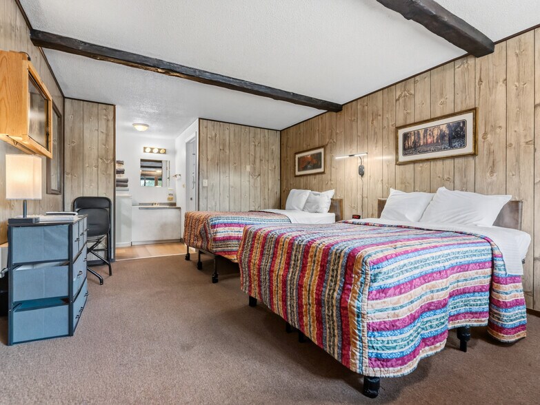 More Photos Of 16154 US 63 Hwy, Hayward Hotel For Sale