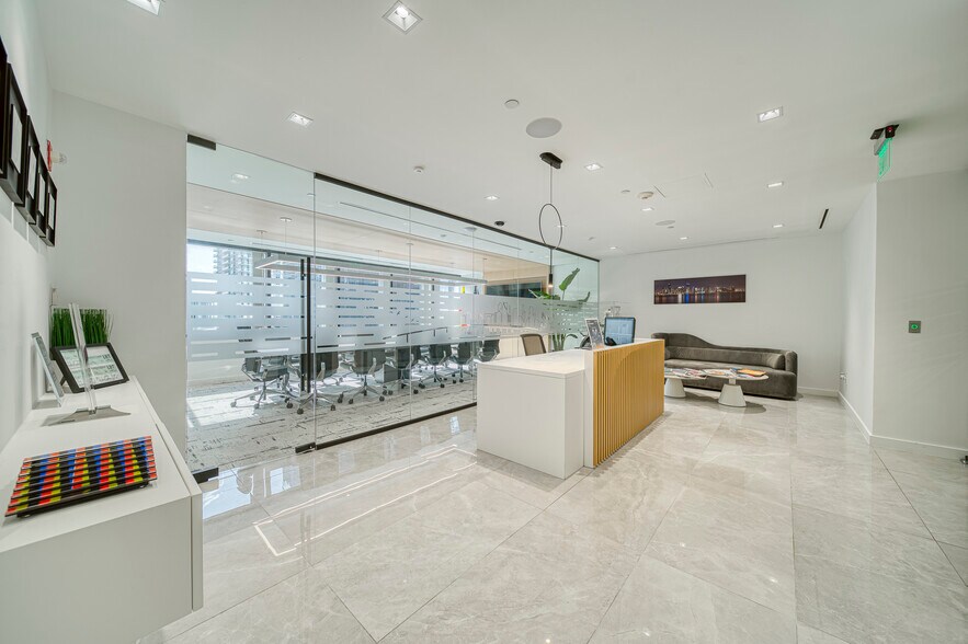 More Photos Of 1200 Brickell Ave, Miami Office For Lease
