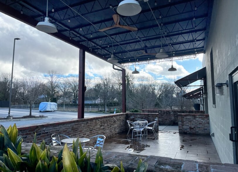 More Photos Of 642 North Ave NW, Atlanta Office For Lease