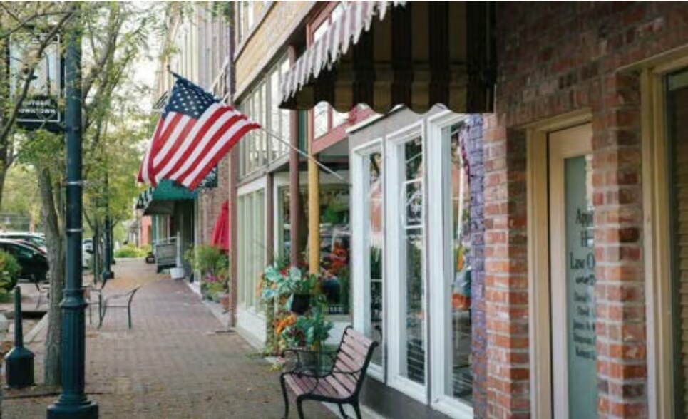 More Photos Of 206 W Elm St, Ozark Office For Sale