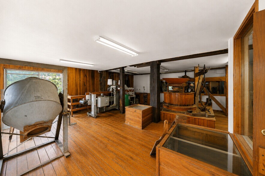 More Photos Of 8148 Main St, Garrettsville Restaurant For Sale