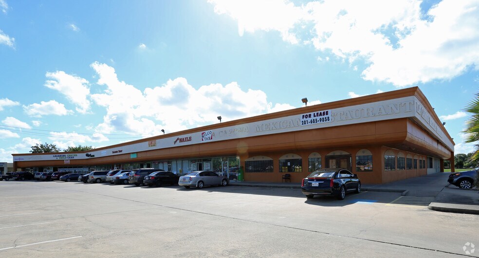More Photos Of 3806 Avenue I, Rosenberg Unknown For Lease