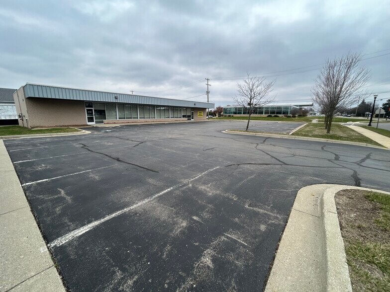 More Photos Of 826 N Martin Luther King Jr Dr, Jackson Freestanding For Sale