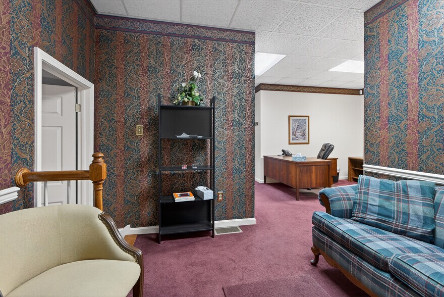 More Photos Of 519 Darby Creek Rd, Lexington Office For Sale