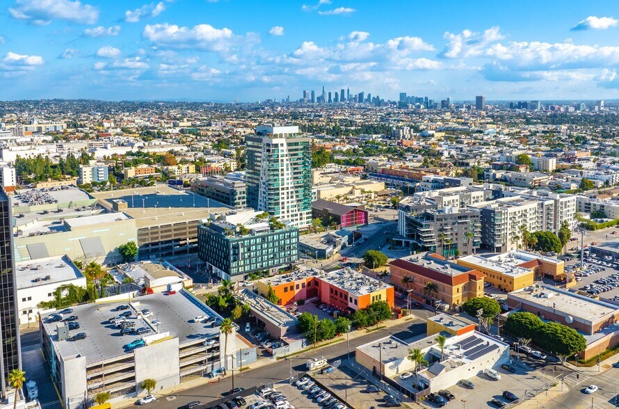 More Photos Of 1415 N Cahuenga Blvd, Los Angeles Loft Creative Space For Sale