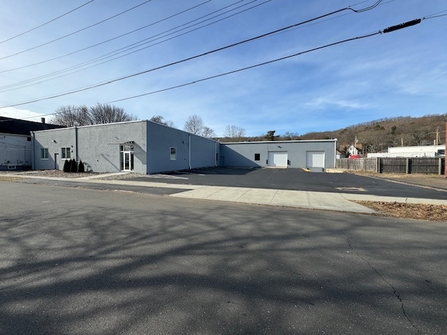 More Photos Of 110 Webb St, Hamden Warehouse For Sale