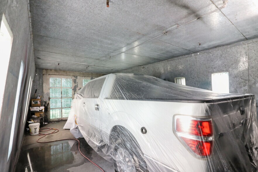 More Photos Of 1106 Wayside Dr, Houston Auto Repair For Sale