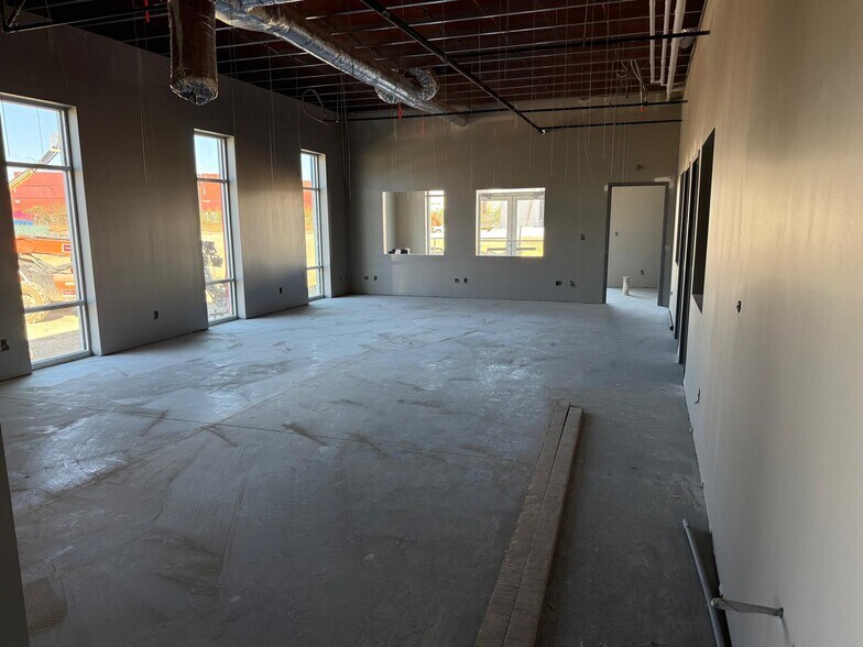 More Photos Of 115 Parkway Dr, Rincon Unknown For Lease