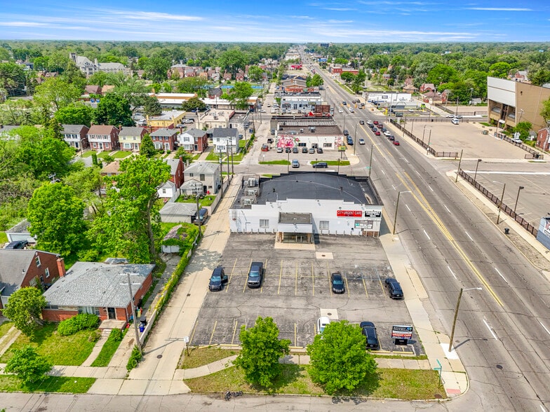 More Photos Of 13403 W 7 Mile Rd, Detroit Medical For Lease