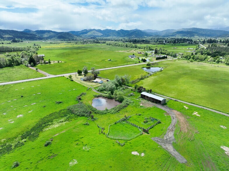 More Photos Of 5961 Lookingglass Rd, Roseburg Land For Sale