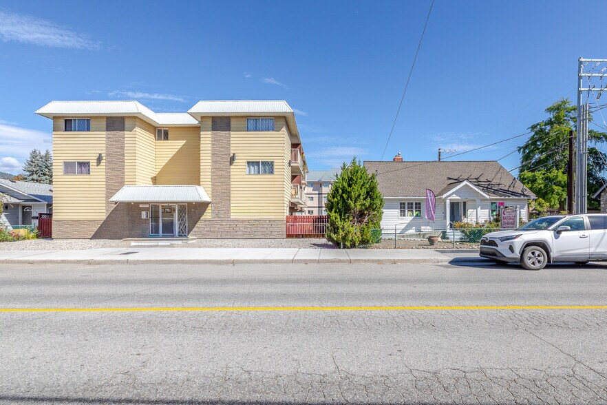 Primary Photo Of 157 Wade Av W, Penticton Apartments For Sale