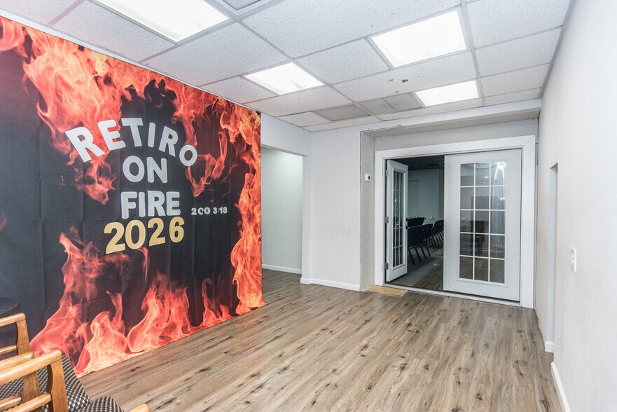 More Photos Of 6044-6052 Castor Ave, Philadelphia Medical For Sale