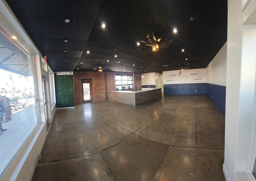 More Photos Of 400-490 Lincoln Blvd, Lincoln Unknown For Lease