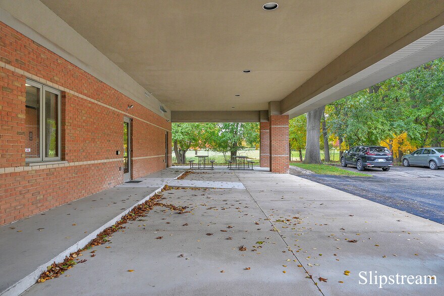 More Photos Of 1416 44th St SW, Wyoming Medical For Sale