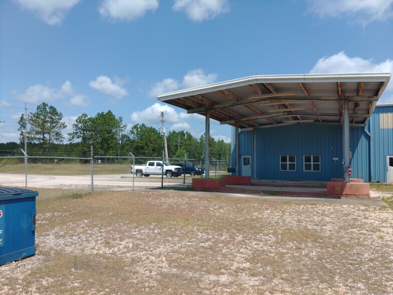 More Photos Of 4300 Highway 43, Mc Intosh Truck Terminal For Lease