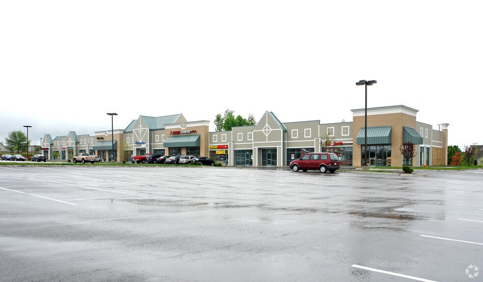 More Photos Of 813-899 SW Lemans Ln, Lee's Summit General Retail For Sale