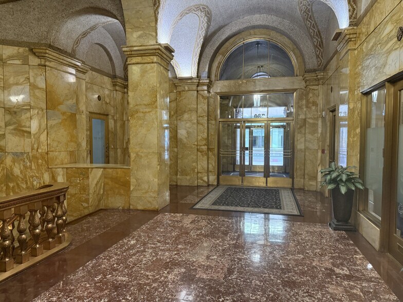 More Photos Of 730 17th St, Denver Office For Sale