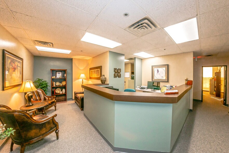 More Photos Of 4400 E Broadway Blvd, Tucson Office For Lease