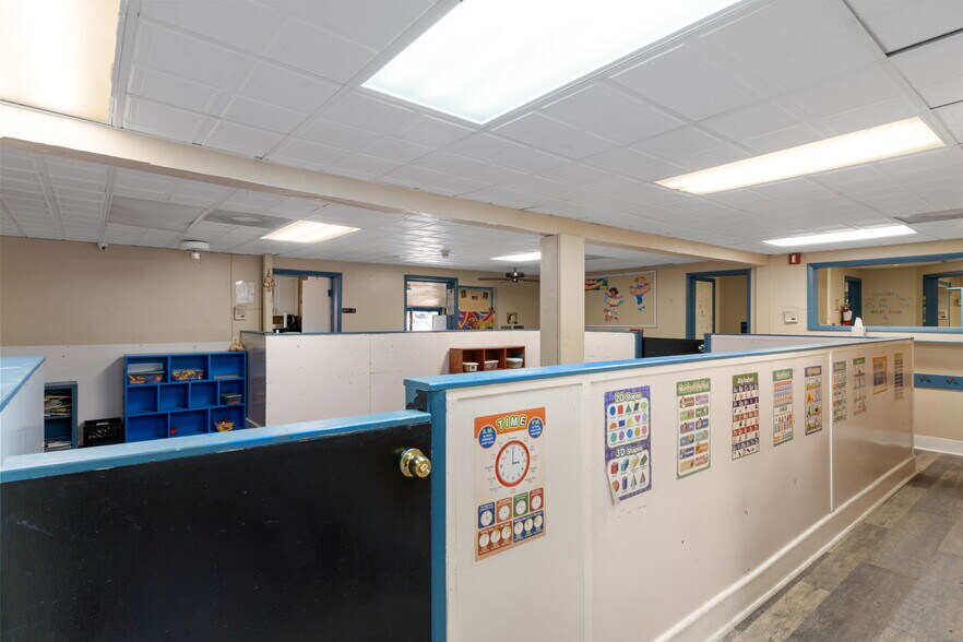 More Photos Of 639 NE 1st St, Crystal River Daycare Center For Sale