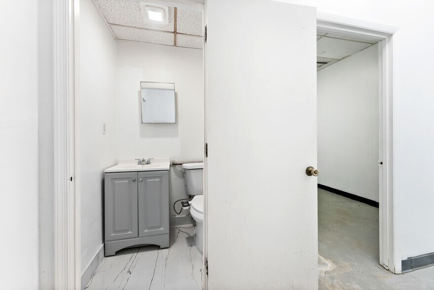 More Photos Of 8106-8186 N University Dr, Tamarac Unknown For Lease