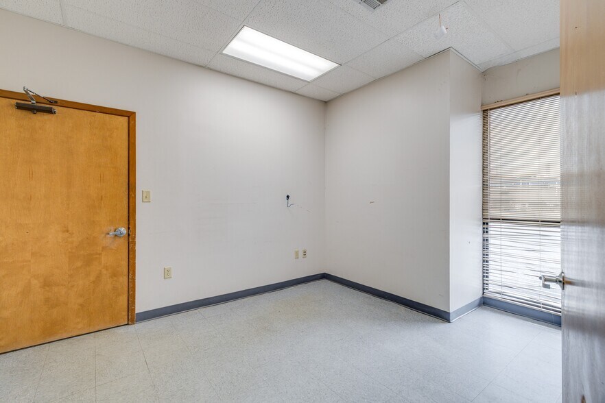 More Photos Of 401 Thomas Rd, West Monroe Medical For Lease