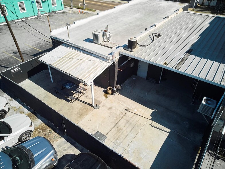 More Photos Of 1834 14th St, Bradenton Freestanding For Sale