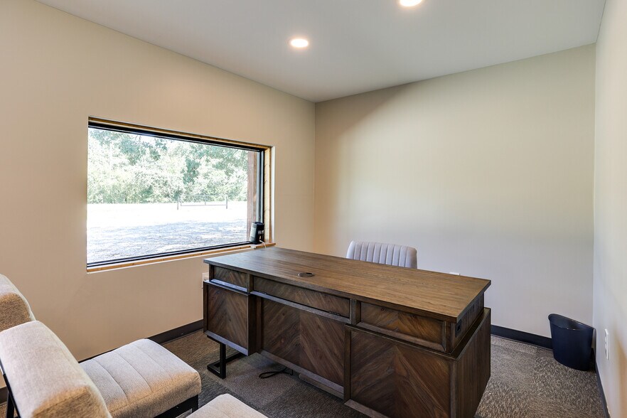 More Photos Of 6720 Dick Price Rd, Mansfield Office For Lease