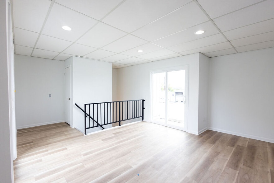 More Photos Of 8225 Westglen Dr, Houston Office For Sale