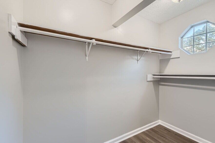 More Photos Of 8537 Pineland Dr, Jonesboro Apartments For Sale