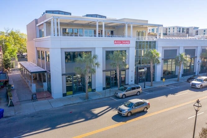 More Photos Of 145 Calhoun St, Charleston Storefront For Lease