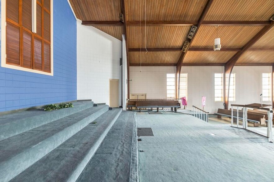 More Photos Of 2270 Shurling Dr, Macon-Bibb Religious Facility For Sale