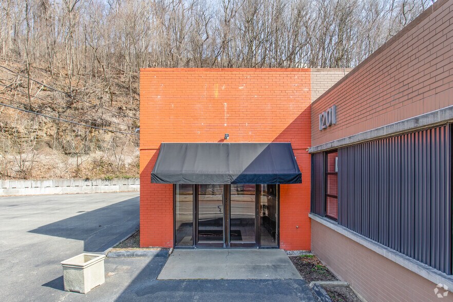 More Photos Of 1201 Banksville Rd, Pittsburgh Office For Sale