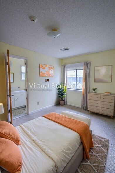 More Photos Of 182 Roberts St W, Salley Medical For Sale