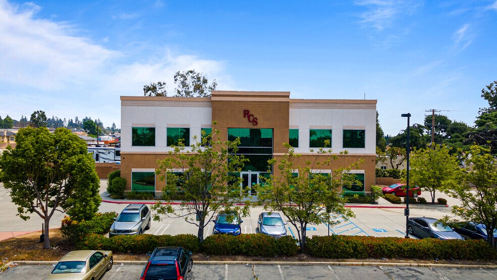 More Photos Of 1945 W 9th St, Upland Loft Creative Space For Lease