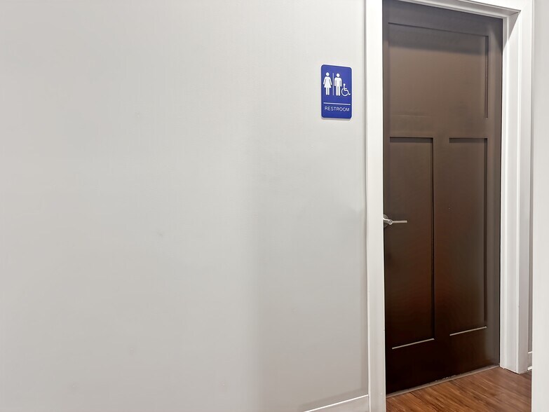 More Photos Of 15631-15653 S 94th Ave, Orland Park Coworking Space